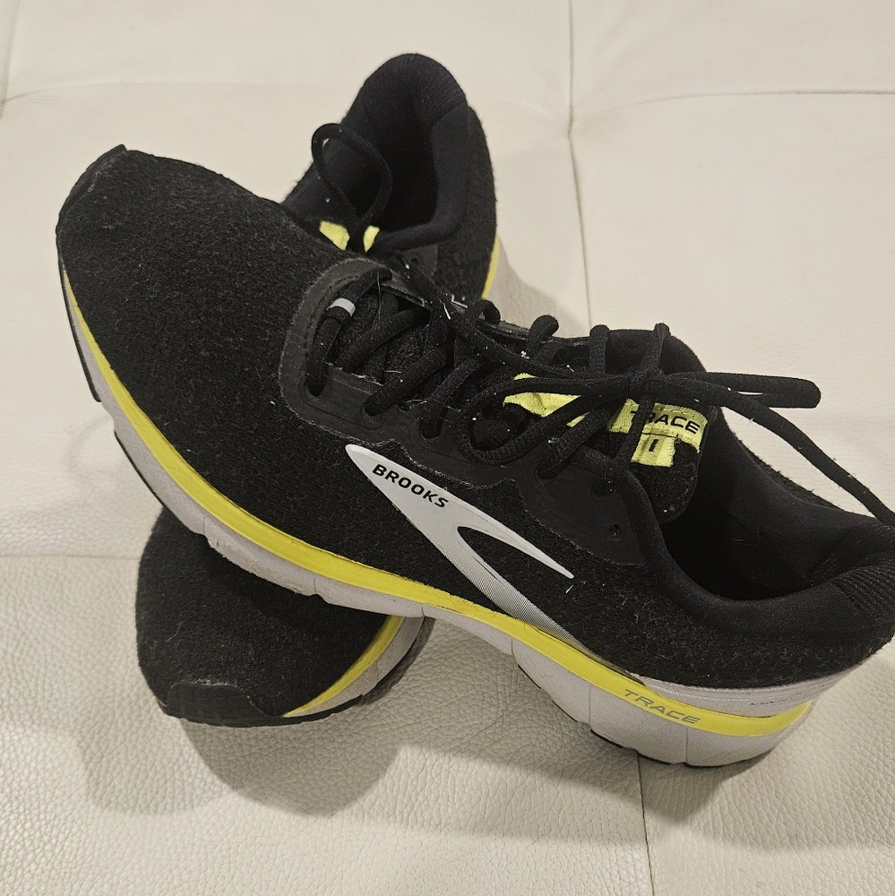 Brooks Trace Men's Athletic Running Shoes 1103641D 081 Black Gray Yellow 11.5D